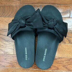 BARELY WORN: Steve Madden Women's Silky Pool Slide Sandals